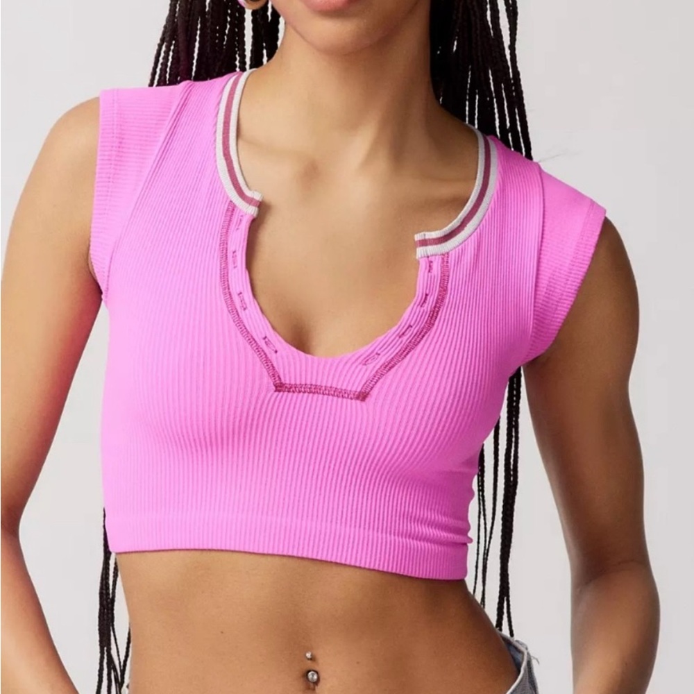 Urban Outfitters Out From Under Go for Gold Seemless top - Pink